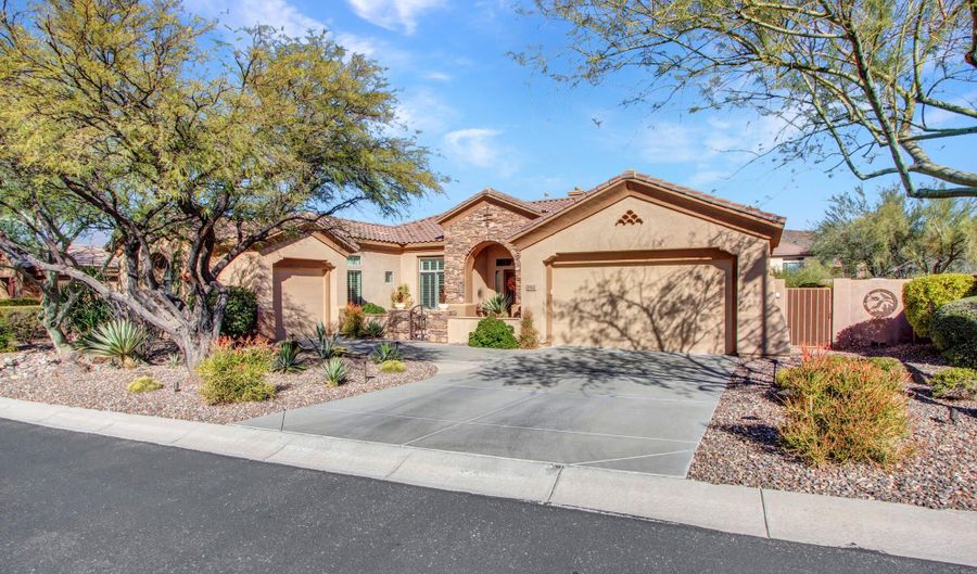 1914 W WAYNE Ln, Anthem, AZ 85086 - 3 Beds, 3 Bath