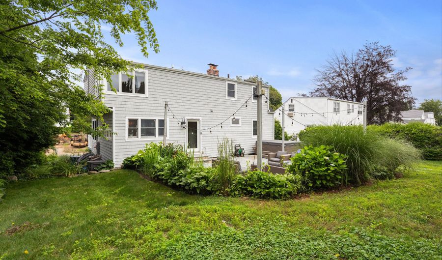 19 Sherwood Dr, Westport, CT 06880 - 4 Beds, 2 Bath