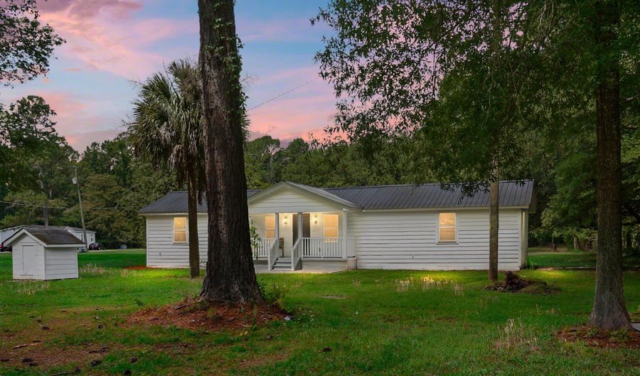 1393 Harristown Rd, Bonneau, SC 29431 - 4 Beds, 2 Bath