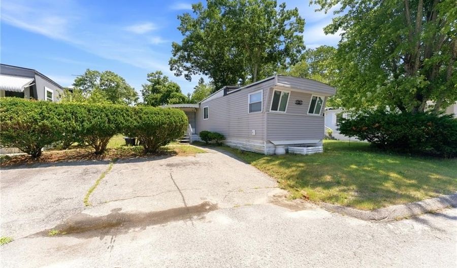 3 Lane 7, Coventry, RI 02816 - 2 Beds, 1 Bath