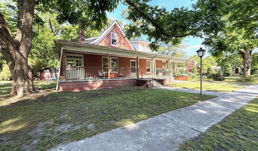 465 6th St, Aurora, NC 27806 - 5 Beds, 2 Bath