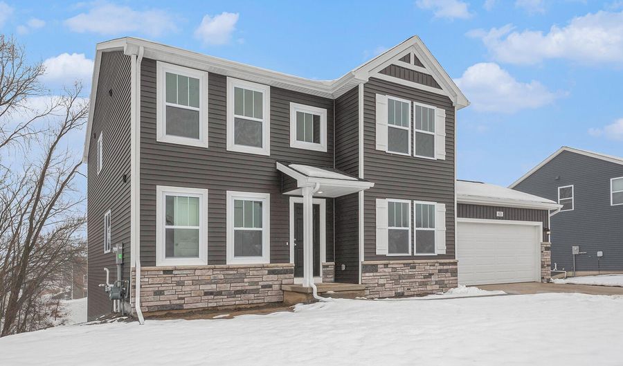 9406 Snow Valley Dr SE, Alto, MI 49302 - 4 Beds, 2 Bath