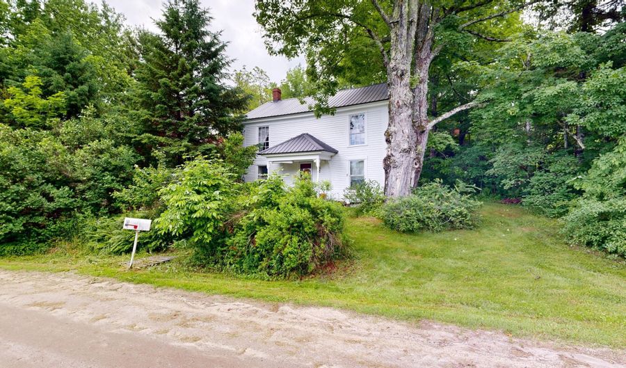 10 Picnic Hill Rd, Albany Twp., ME 04217 - 4 Beds, 1 Bath