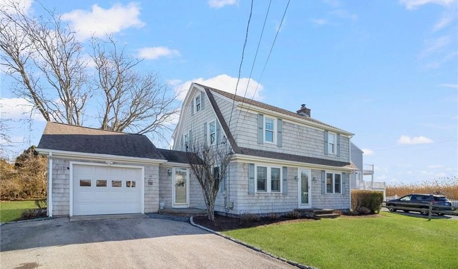 120 Chestnut Ave, Narragansett, RI 02882 - 4 Beds, 2 Bath