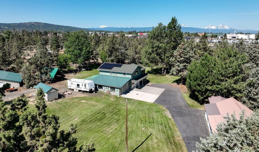 20640 Kandi Ct, Bend, OR 97701 - 3 Beds, 2 Bath
