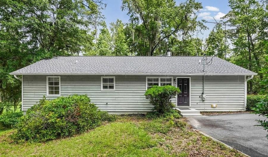 405 Lakeshore Dr, Bainbridge, GA 39819 - 3 Beds, 2 Bath