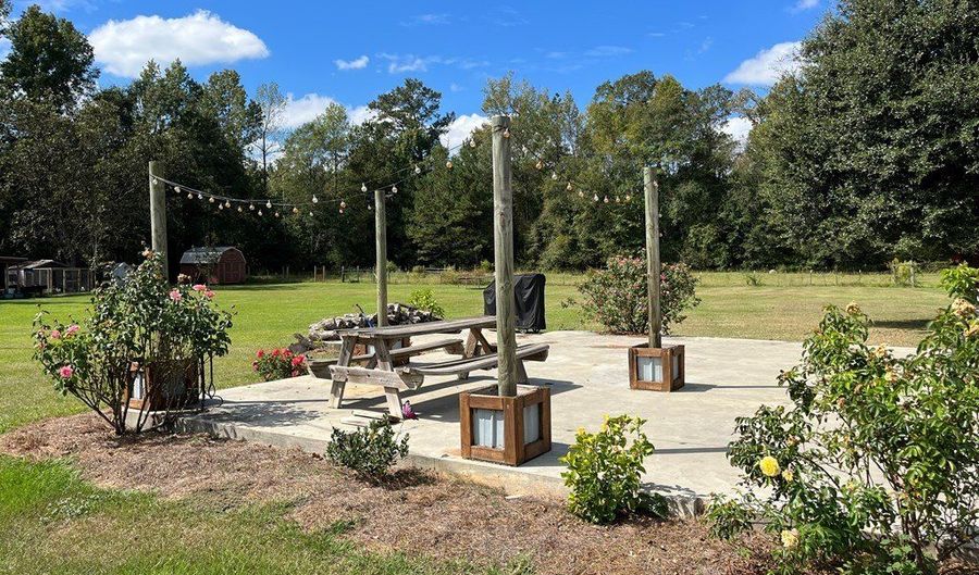 NA 2423 Chicora State Line Road, Buckatunna, MS 39322 - 3 Beds, 2 Bath