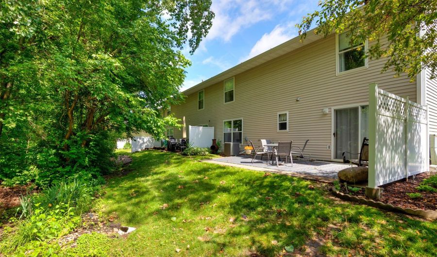 1121 NW Prairie Ridge Dr, Ankeny, IA 50023 - 3 Beds, 2 Bath