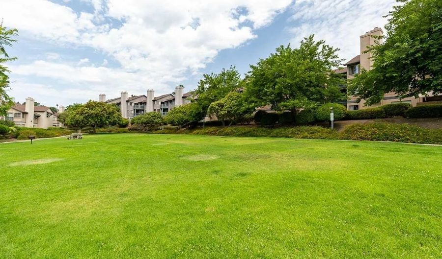 2944 ALANWOOD Ct, Spring Valley, CA 91978 - 2 Beds, 2 Bath