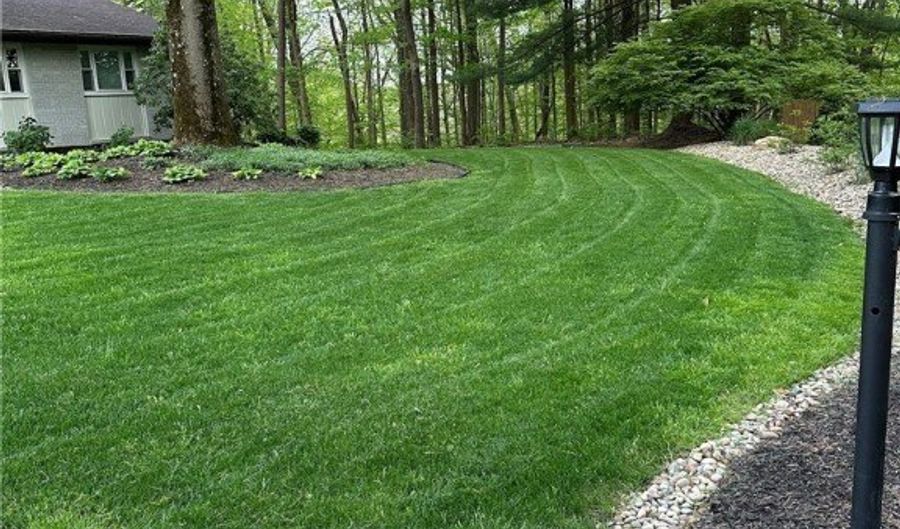 755 Sand Run Rd, Akron, OH 44313 - 4 Beds, 3 Bath