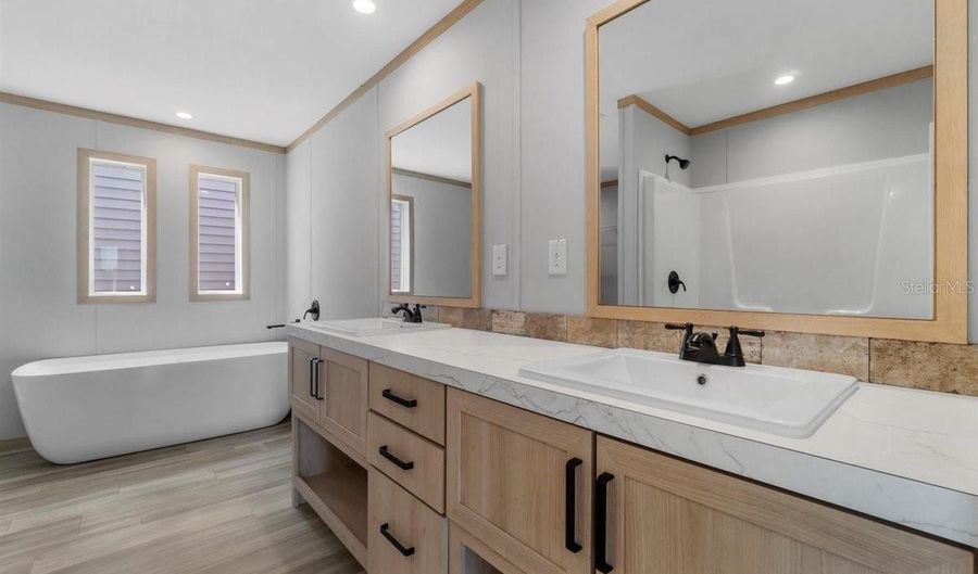 24116 ARMADILLO Rd, Astor, FL 32102 - 3 Beds, 2 Bath