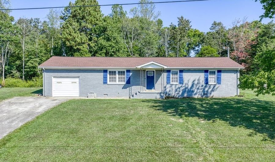 4871 New Window Cliff Rd, Baxter, TN 38544 - 3 Beds, 2 Bath