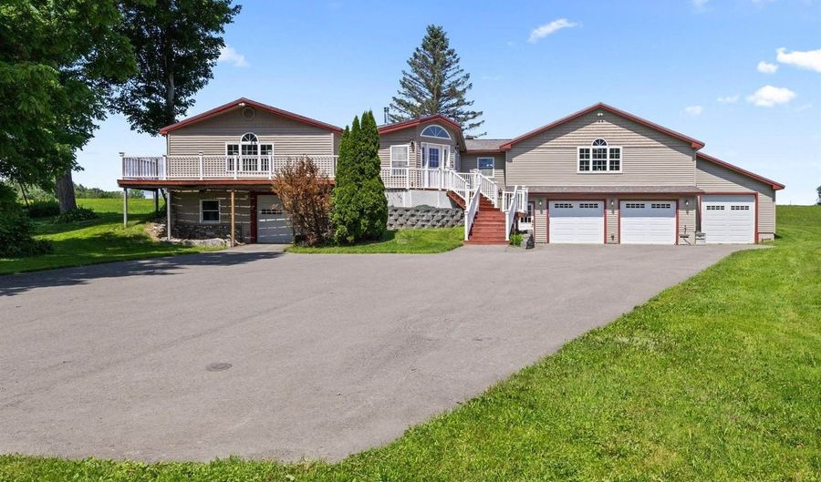356 Range Rd, Atkinson, ME 04426 - 4 Beds, 2 Bath
