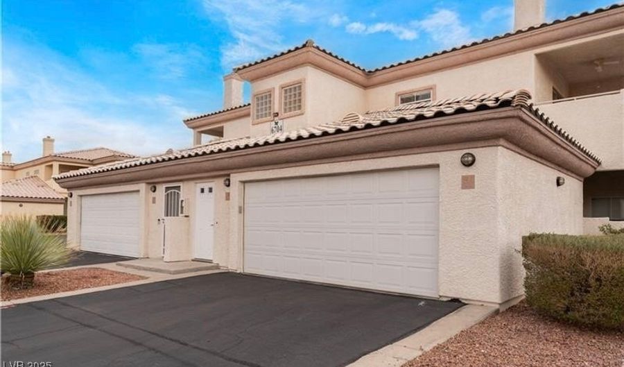 6704 Dorita Ave 202, Las Vegas, NV 89108 - 3 Beds, 2 Bath
