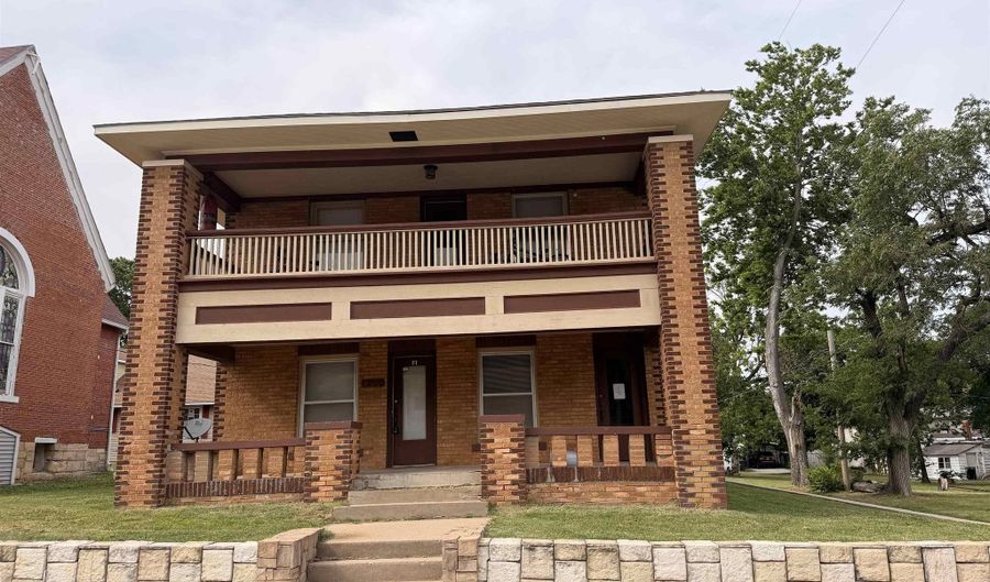 308 E 5th Ave, Arkansas City, KS 67005 - 0 Beds, 0 Bath