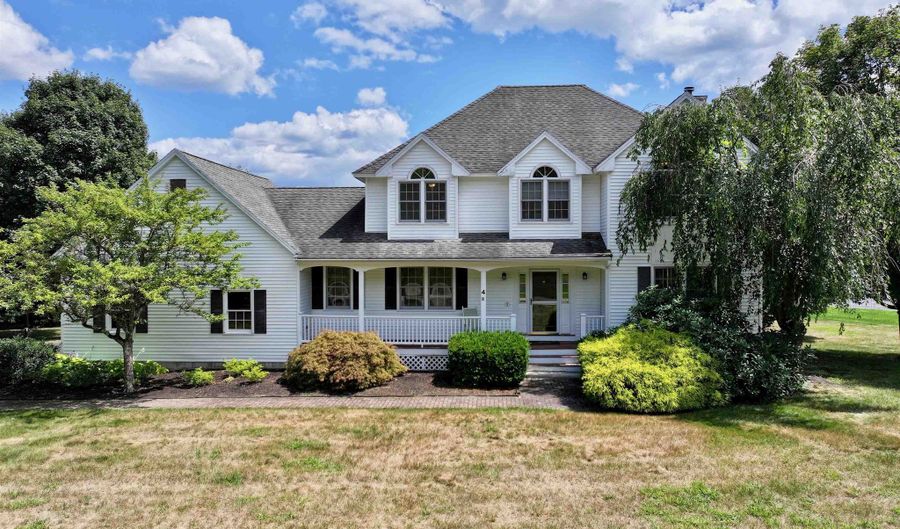 4 Jennifer Ln, Amherst, NH 03031 - 4 Beds, 3 Bath