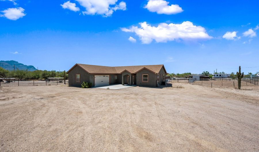 2235 E CODY St, Apache Junction, AZ 85119 - 3 Beds, 2 Bath