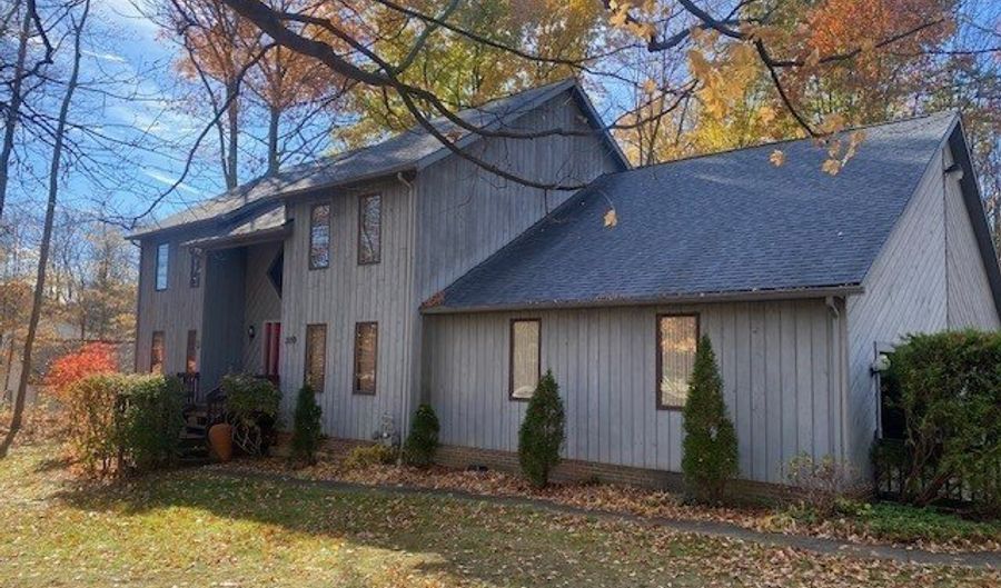 200 GREENTREE Cir, Aurora, OH 44202 - 4 Beds, 3 Bath