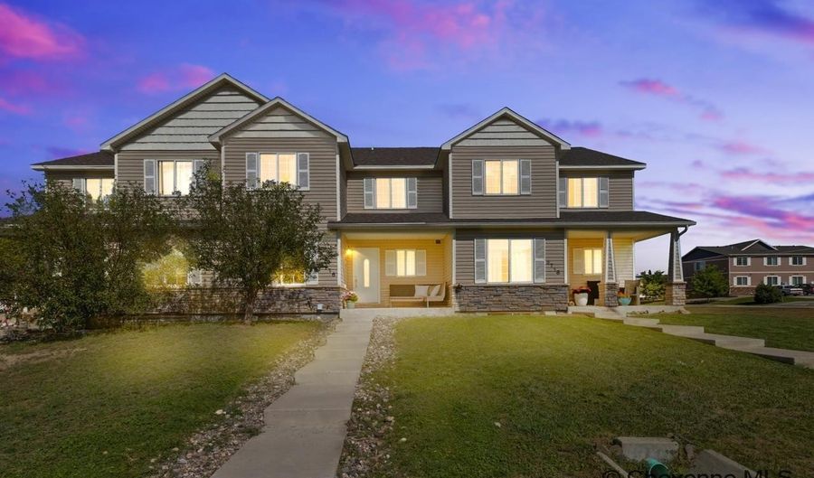 3716 EVERTON Dr, Cheyenne, WY 82009 - 4 Beds, 4 Bath