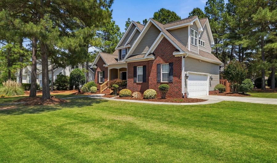 100 Cross Pointe Ln, Aberdeen, NC 28315 - 3 Beds, 3 Bath
