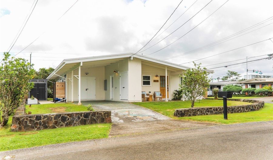 45-711 Kaku St, Kaneohe, HI 96744 - 3 Beds, 2 Bath