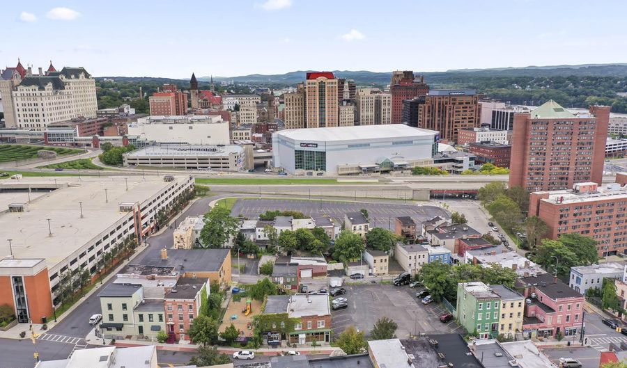 165 Madison Ave, Albany, NY 12202 - 0 Beds, 3 Bath