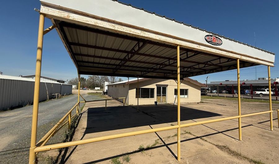 412 425 E Front St, De Kalb, TX 75559 - 0 Beds, 0 Bath