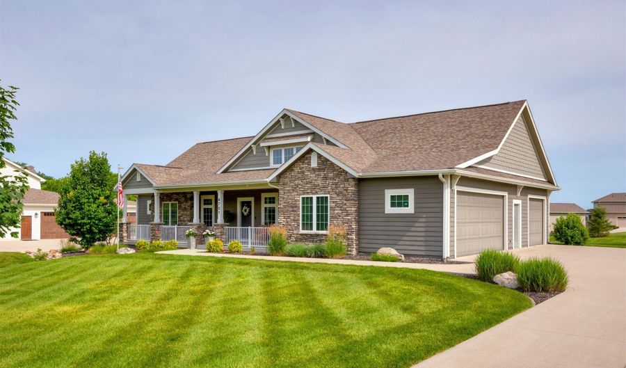 4701 NW 98th Ave, Polk City, IA 50226 - 4 Beds, 4 Bath