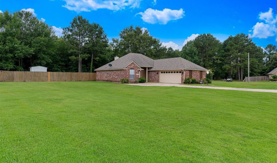 133 Lone Oak St, Benton, LA 71006 - 3 Beds, 2 Bath