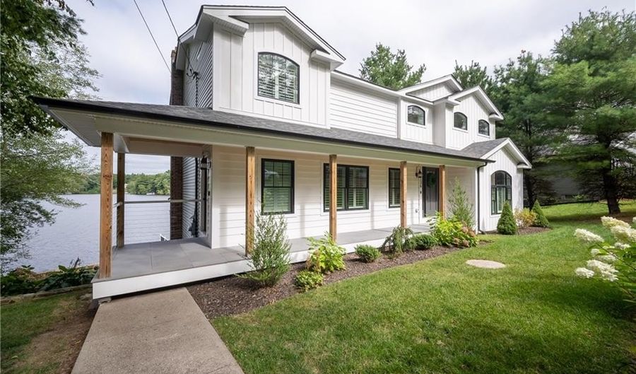 136 Aldrich Rd, Glocester, RI 02857 - 2 Beds, 3 Bath