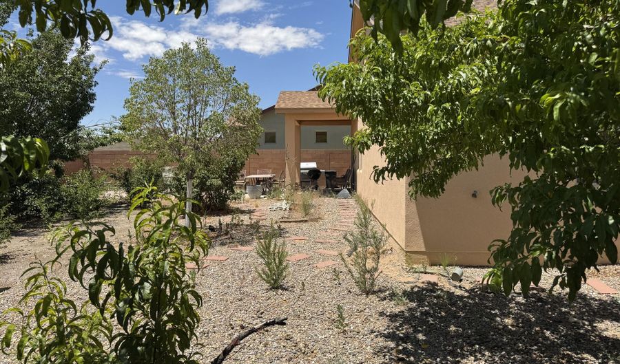 6356 AZALEAS Rd NW, Albuquerque, NM 87114 - 3 Beds, 2 Bath
