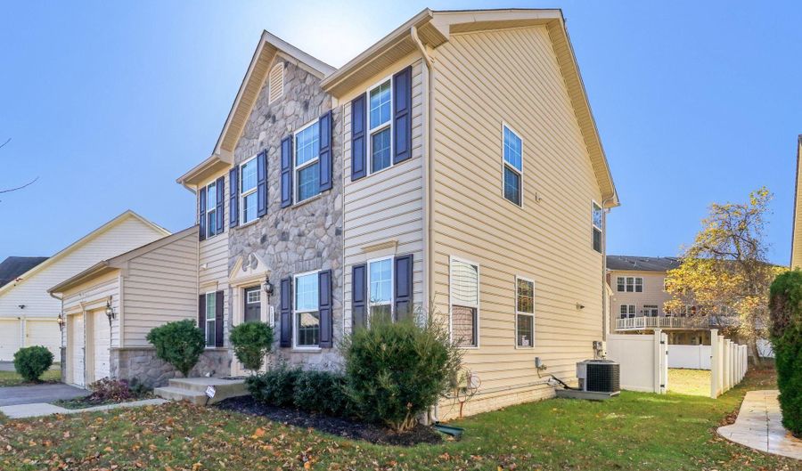 13811 DOCTOR EDELEN Dr, Accokeek, MD 20607 - 4 Beds, 4 Bath