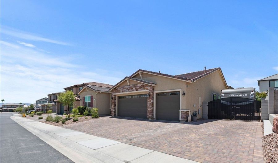 1410 Cattail Falls St, Boulder City, NV 89005 - 3 Beds, 3 Bath