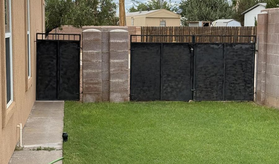980 Sierra Verde, Alamogordo, NM 88310 - 3 Beds, 3 Bath