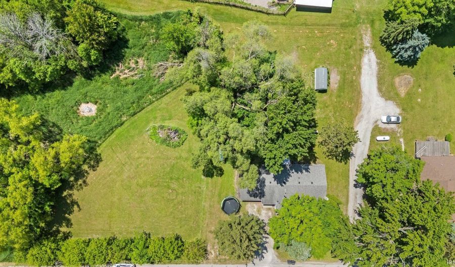 2910 County Road 36, Auburn, IN 46706 - 3 Beds, 1 Bath