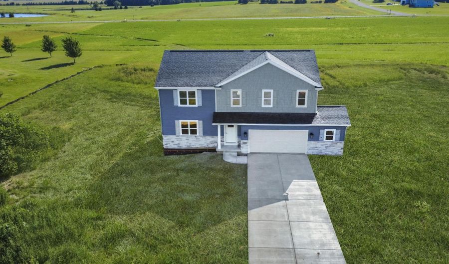 N6220 Blarney Stone Drive 0053, Albany, WI 53520 - 5 Beds, 3 Bath