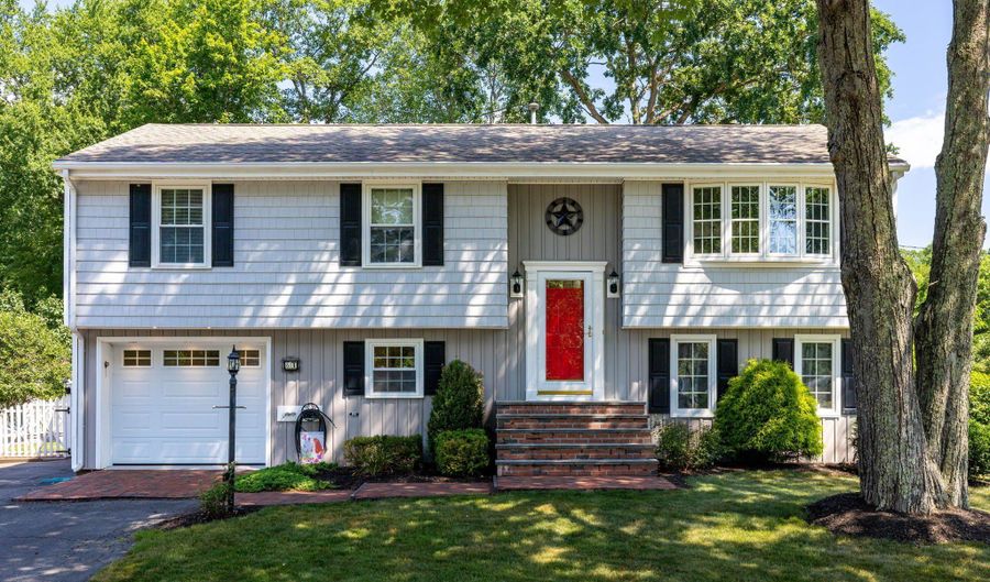 81 Minnesota Ln, Bristol, CT 06010 - 3 Beds, 2 Bath