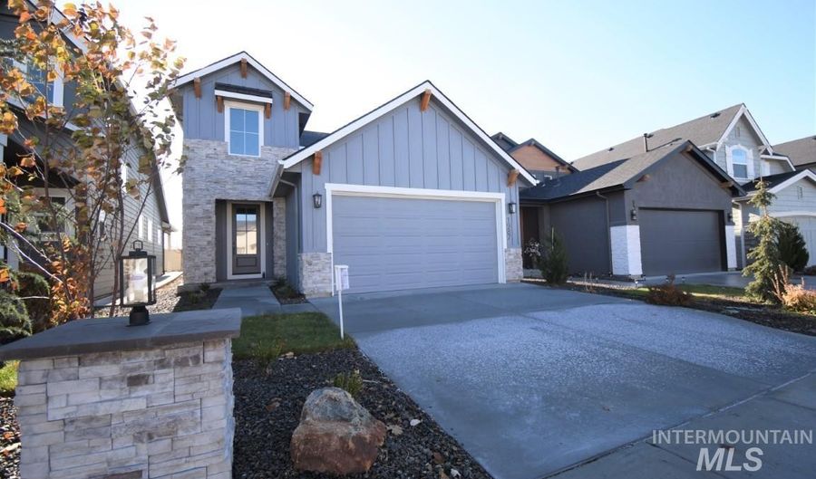 1987 E Presidential Dr, Meridian, ID 83642 - 4 Beds, 3 Bath