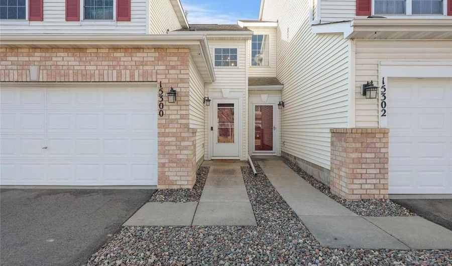 15300 Flower Way, Apple Valley, MN 55124 - 3 Beds, 2 Bath