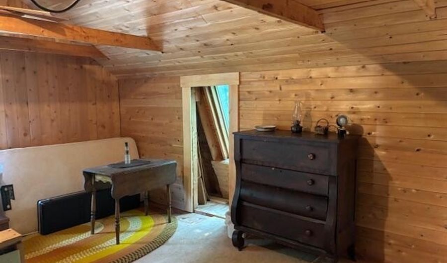 236 Berry Rd, Alexander, ME 04694 - 2 Beds, 1 Bath