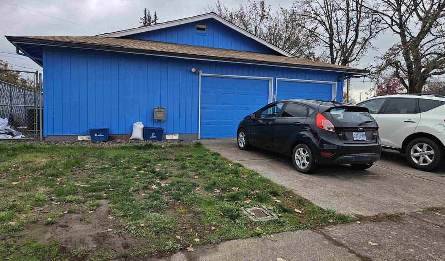 1999 Columbus Pl SE, Albany, OR 97322 - 3 Beds, 2 Bath