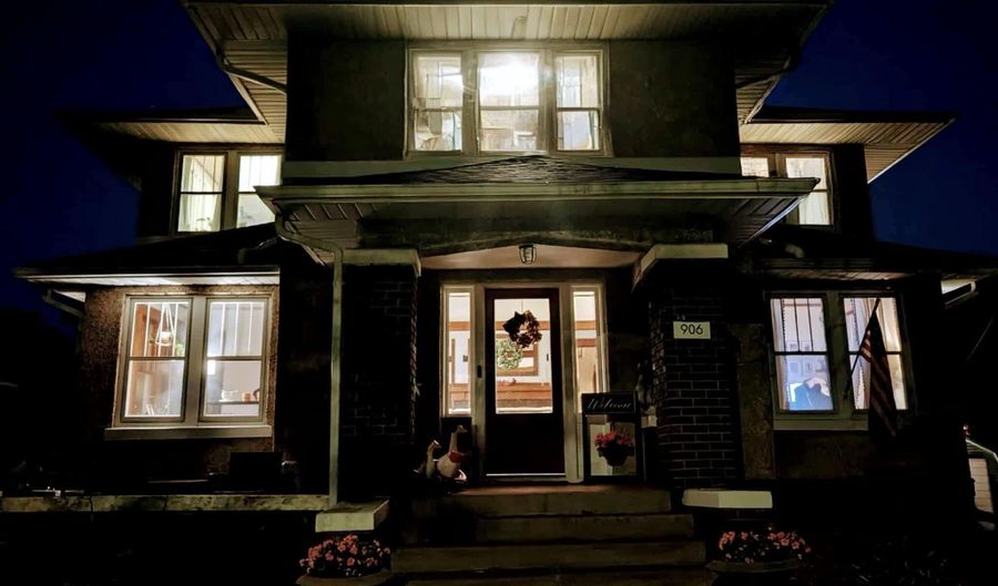 906 Locust St, Atlantic, IA 50022 - 4 Beds, 2 Bath