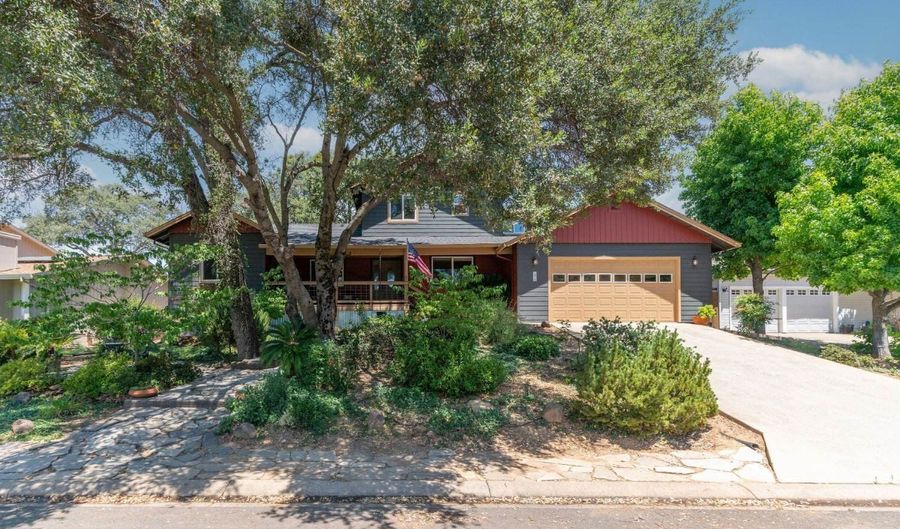 1070 Suzanne Dr, Angels Camp, CA 95222 - 4 Beds, 3 Bath