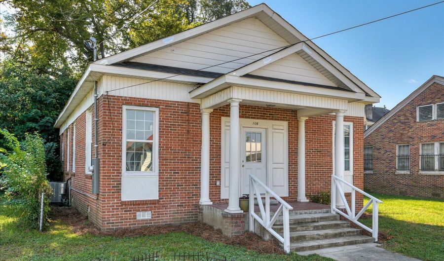 106 Second St, Augusta, GA 30901 - 3 Beds, 2 Bath