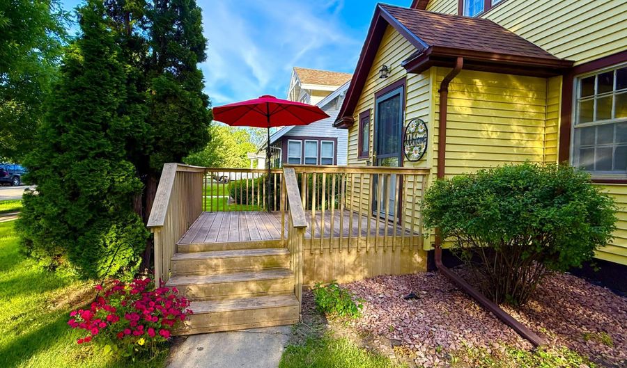 502 SE 11th Ave, Aberdeen, SD 57401 - 5 Beds, 3 Bath
