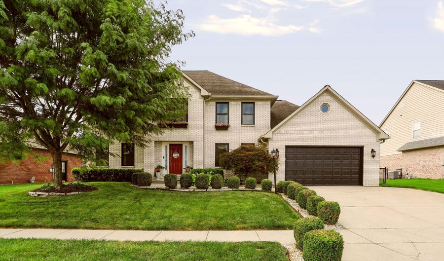 1555 Connemara Rd, Indianapolis, IN 46217 - 4 Beds, 3 Bath