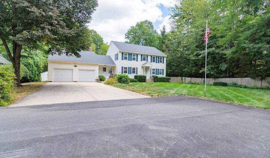 645 Walnut St, Manchester, NH 03104 - 4 Beds, 2 Bath