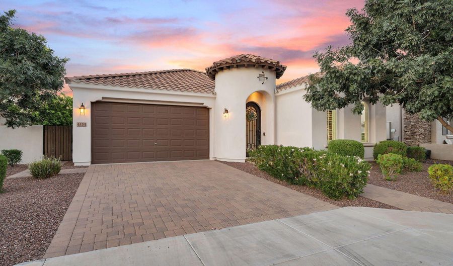 4414 E GLACIER Pl, Chandler, AZ 85249 - 4 Beds, 3 Bath