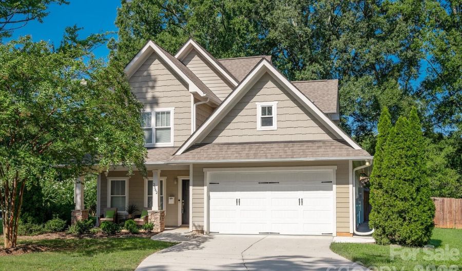 2562 Roseview Ln, Charlotte, NC 28205 - 3 Beds, 3 Bath