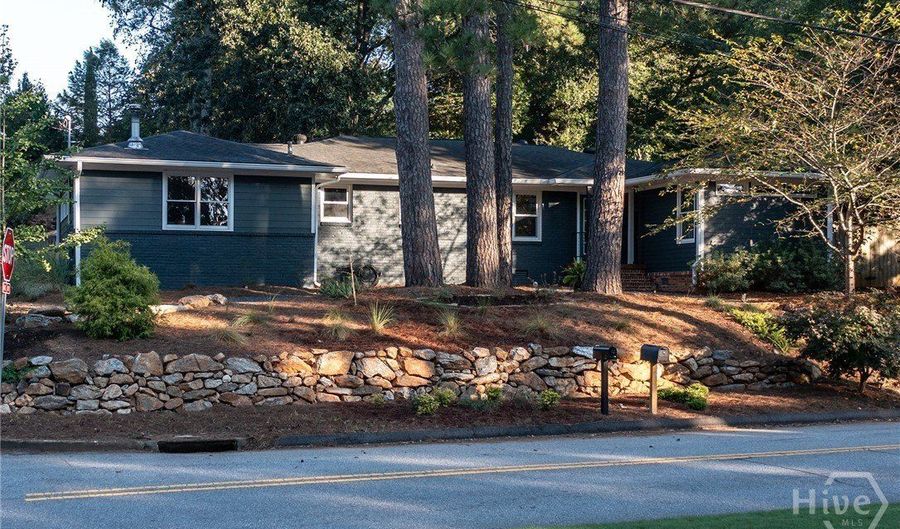 160 Gran Ellen Dr, Athens, GA 30606 - 4 Beds, 3 Bath